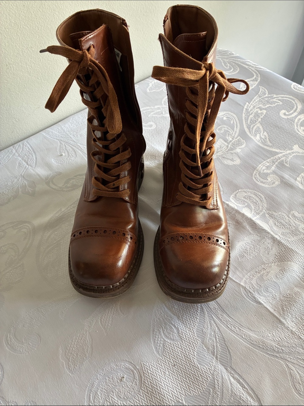 Women’s  Brown Leather Lace-Up Boots